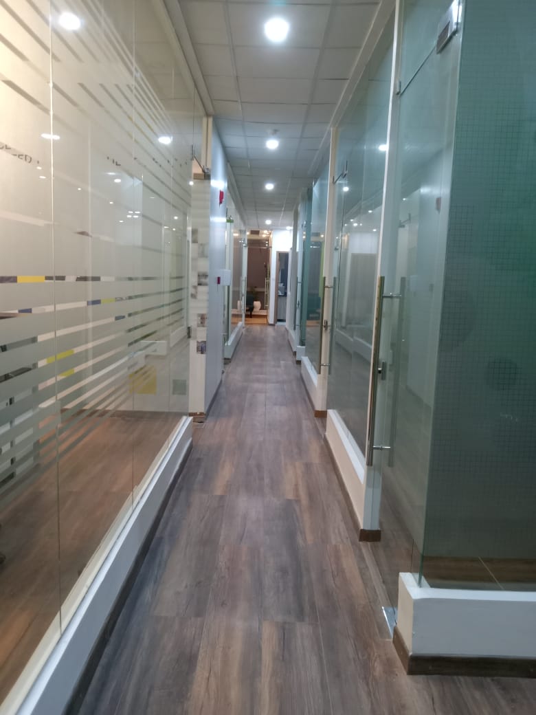 Clean office space 3