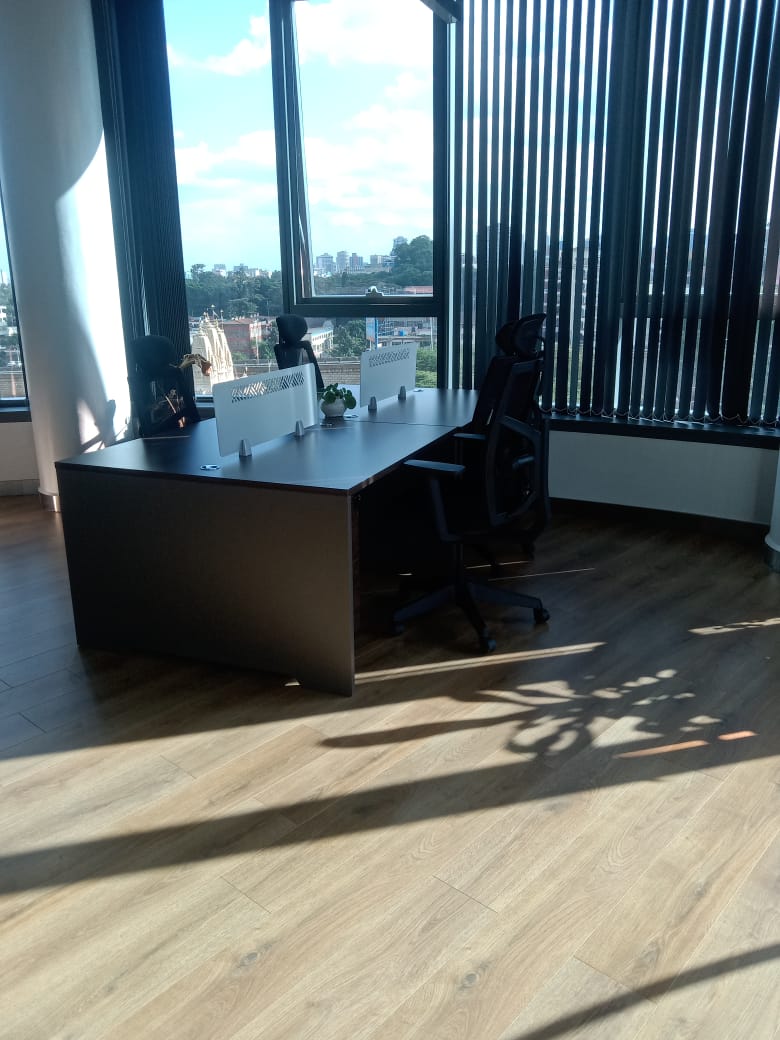 Clean office space 5